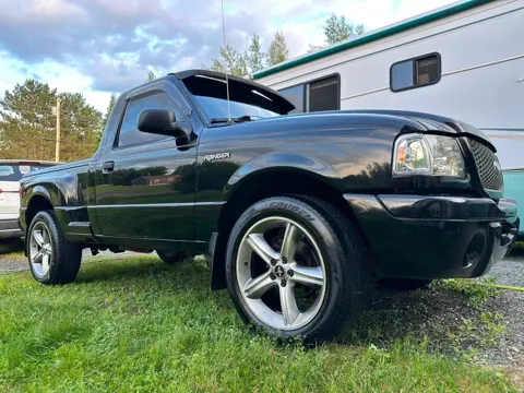 The Ford Ranger clean and shining after the detail